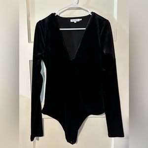 Good American Velvet V-Neck Bodysuit